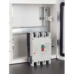 Выключатель автоматический 3п 250А 25кА ВА66-35 GENERICA SAV30-3-0250-G