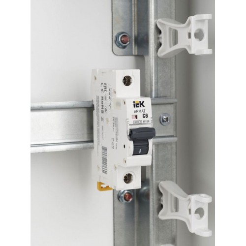 Выключатель автоматический модульный 1п C 6А M10N ARMAT IEK AR-M10N-1-C006