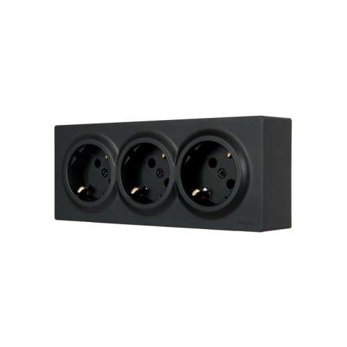 Розетка 3-м ОП LETO с заземл. закрытый корпус ПБТ черн. бархат LEZARD 752-4200-127BUP