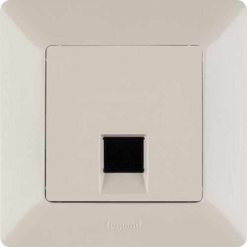 Розетка компьютерная 1-м Valena Life RJ45 кат.5E UTP с лицев. панелью механизм сл. кость Leg 753540