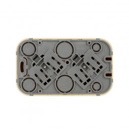 Розетка 2-м ОП Quteo 16А IP20 250В 2х2P+E с заземл. защ. шторки дерево Leg 782287