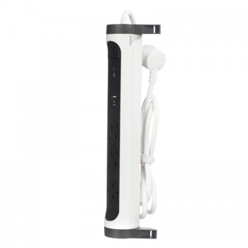 Удлинитель 3х1.5м 16А IP20 Комфорт 3х2P+E 2хUSB A+C 3А с поворотн. осн. защита от импульсных перенапряжений бел./черн. Leg 694508
