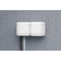 Розетка 2-м ОП Quteo 16А IP44 250В 2х2P+E с заземл. защ. шторки с крышкой бел. Leg 782323