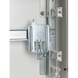 Скоба RCs2 на DIN-рейку для ВА 88-33 KARAT IEK SVA20D-S35-3