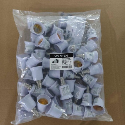 Переходник с цоколя V03-PА-E14 E27 E14 на E27 пласт. 220В 4А Volsten 12231